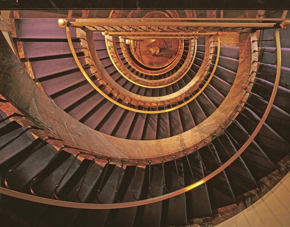 Hotel Elephant Weimar, Autograph Collection Zewnętrze zdjęcie Spiral staircase