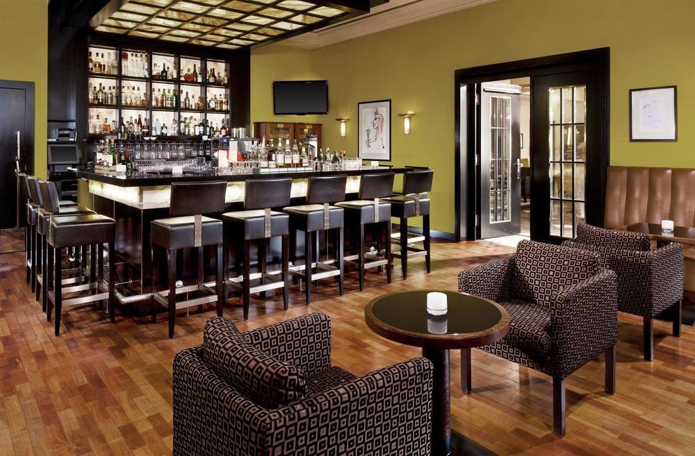 Hotel Elephant Weimar, Autograph Collection Zewnętrze zdjęcie The bar at the Westin