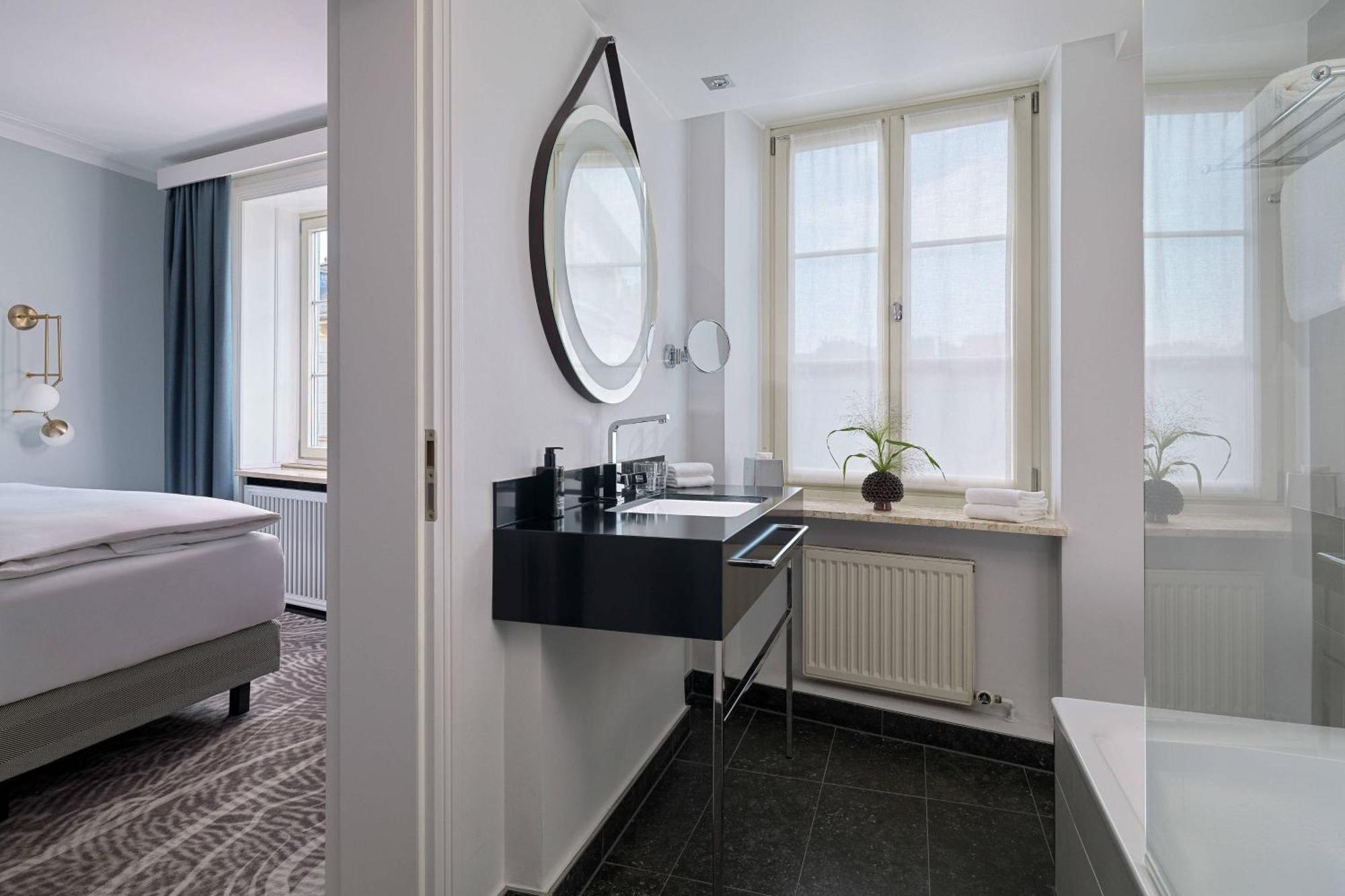 Hotel Elephant Weimar, Autograph Collection Zewnętrze zdjęcie Bathroom