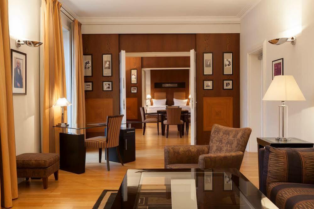 Hotel Elephant Weimar, Autograph Collection Zewnętrze zdjęcie Suite at the Hotel de Crillon